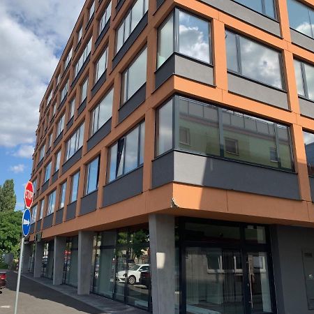 Air-Conditioned, 2 Room Apartment With Terrace Bratislava Buitenkant foto