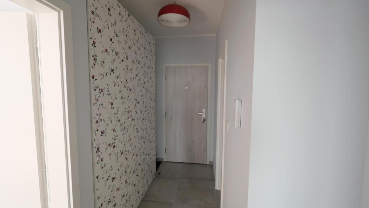 Air-Conditioned, 2 Room Apartment With Terrace Bratislava Buitenkant foto